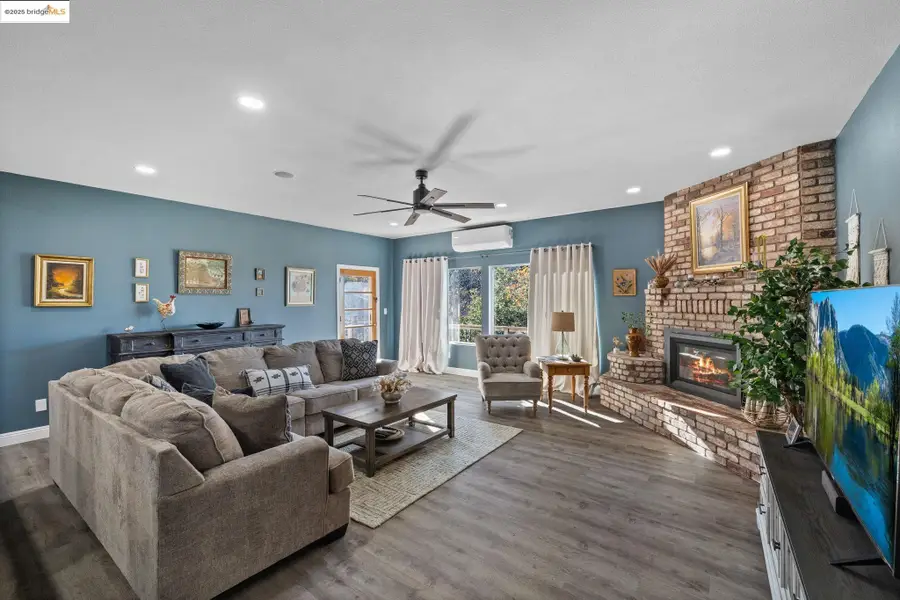 20330 Westview Dr, Tuolumne, CA 95379 - Image #3