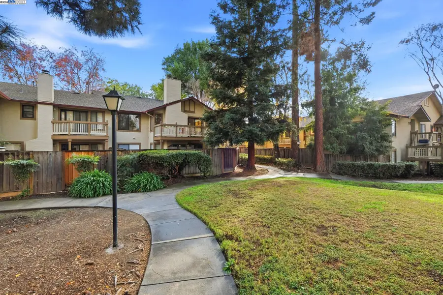 976 Huntington Ter, Fremont, CA 94536 - Image #2