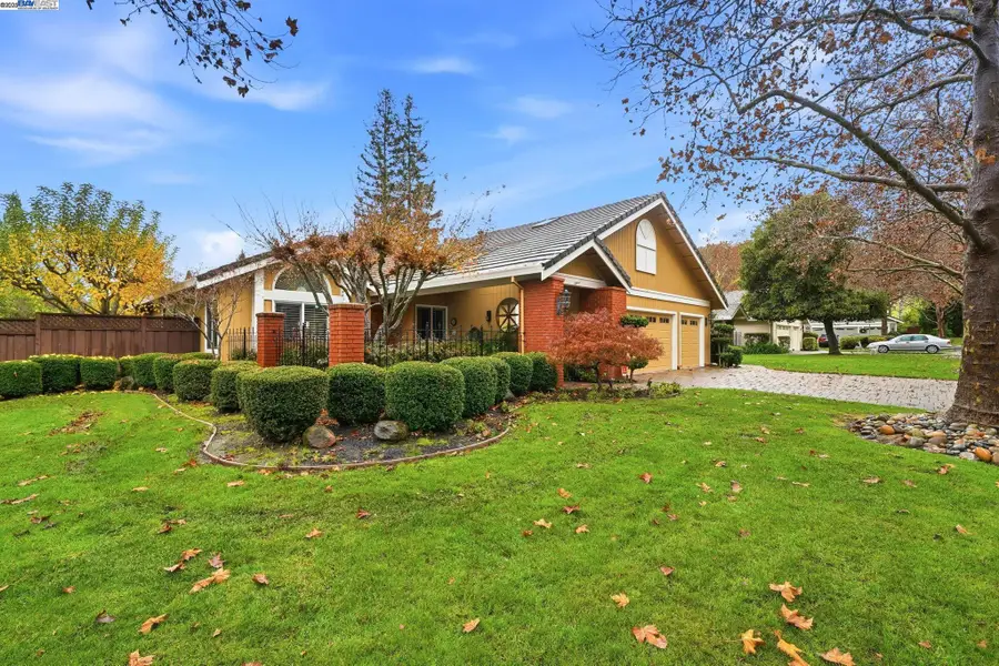 66 Oakridge Ct, Danville, CA 94526 - Image #3