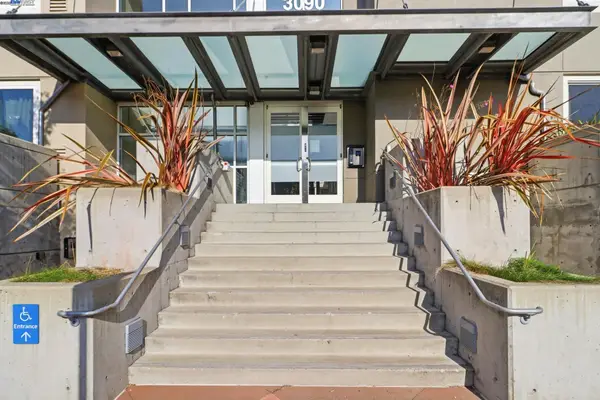 3090 Glascock Street  #102, OAKLAND, CA 94601