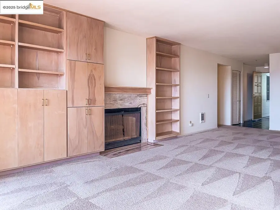 1300 Quarry Ct  #303, Richmond, CA 94801 - Image #3