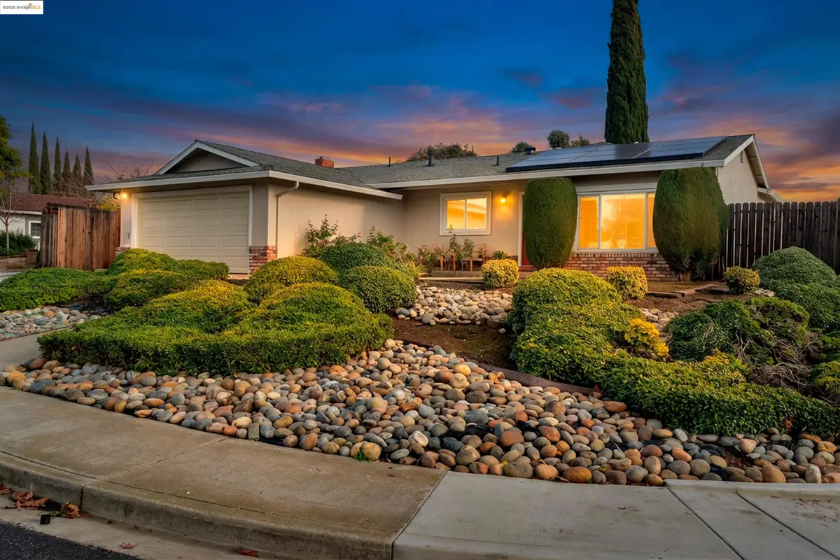 1909 Oakridge Ln, Pittsburg, CA 94565 - Image #1