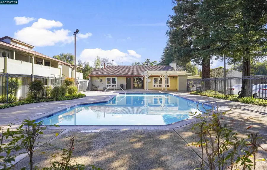 1505 Kirker Pass Rd  #122, Concord, CA 94521 - Image #2