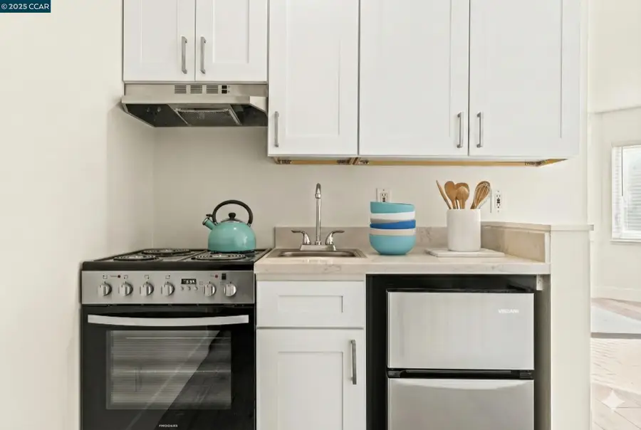 195 7Th St  #210, San Francisco, CA 94103 - Image #3