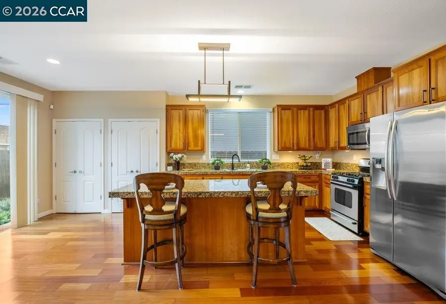 1954 Canyon Oaks Cir, Pittsburg, CA 94565 - Image #3