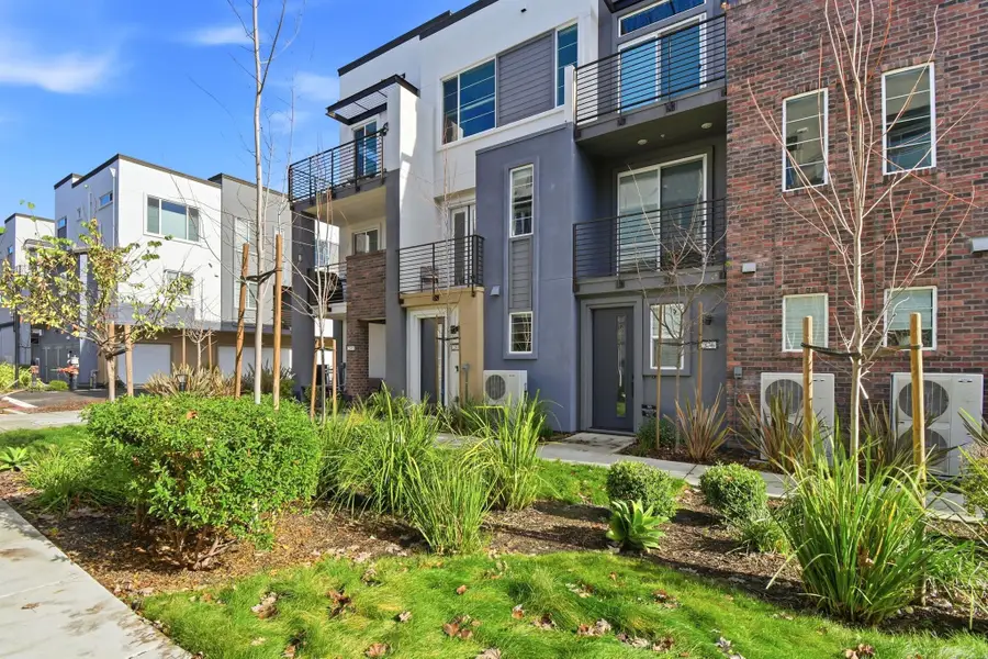 2878 Derbyline Ln, Alameda, CA 94501 - Image #2