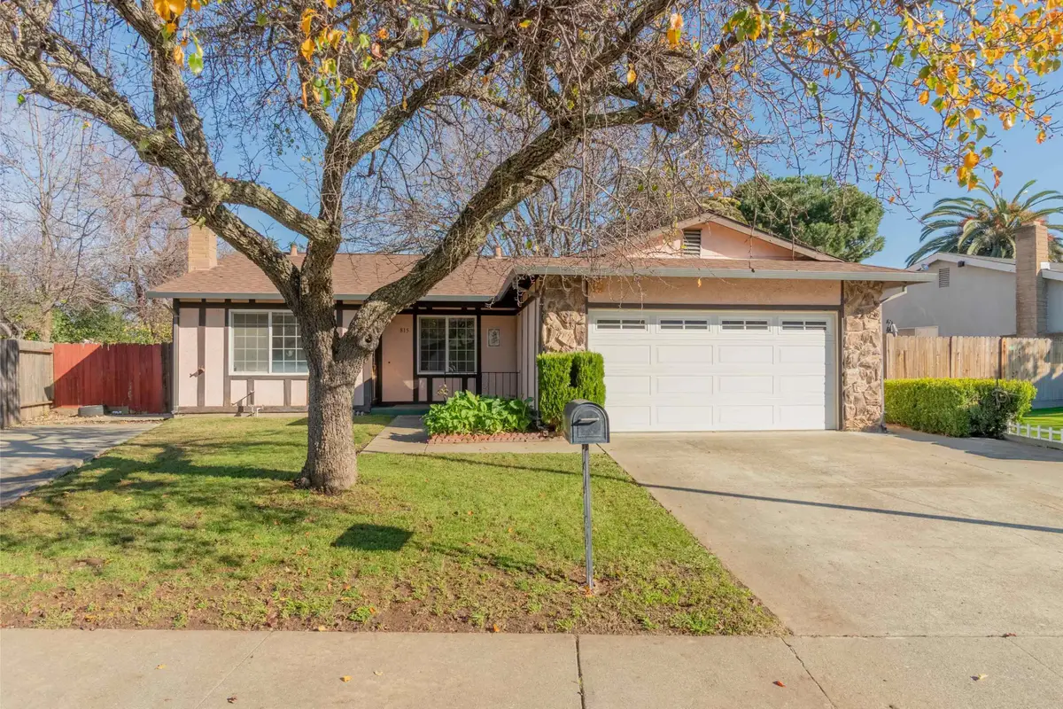 815 La Cruz Ln, Vacaville, CA 95687 - Image #1
