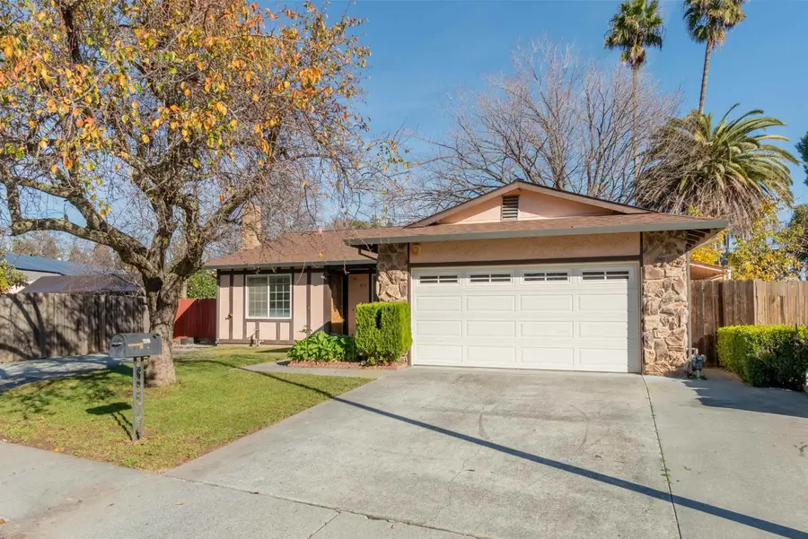 815 La Cruz Ln, Vacaville, CA 95687 - Image #3
