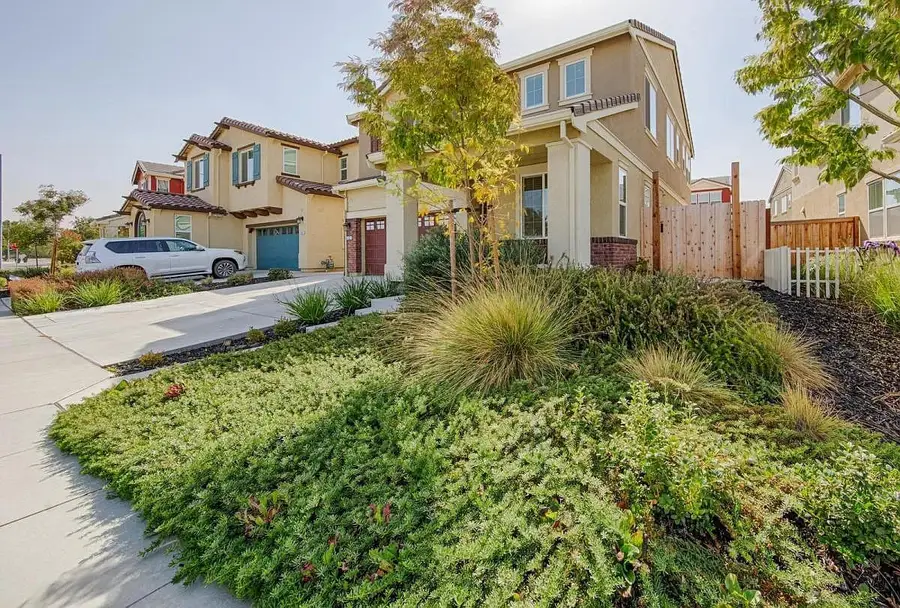 252 Lasata Dr, Tracy, CA 95377 - Image #3