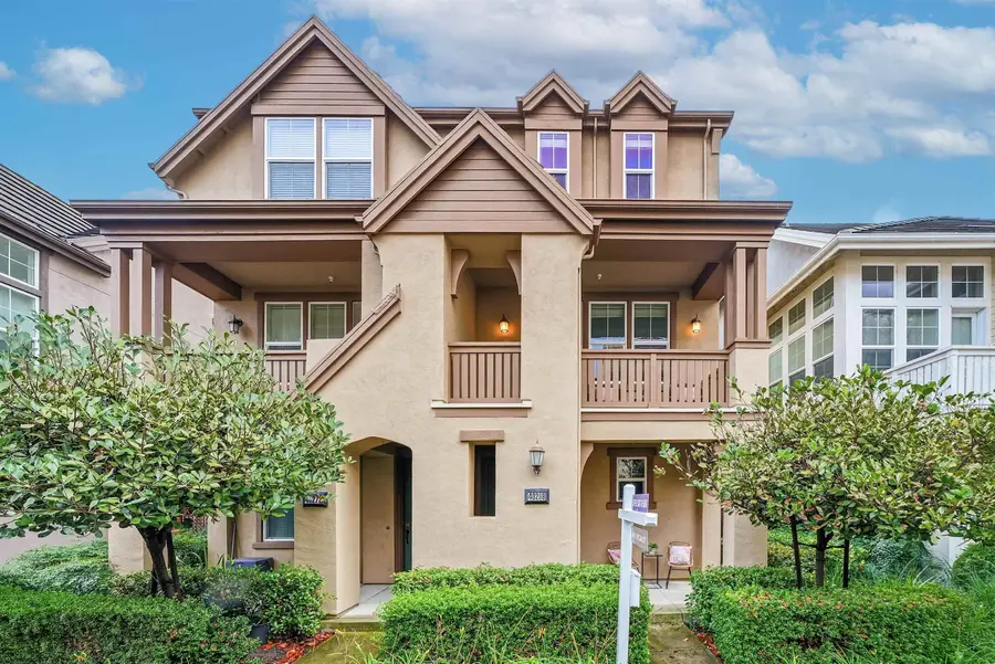 40268 Bonica Rose Ter, Fremont, CA 94538 - Image #2