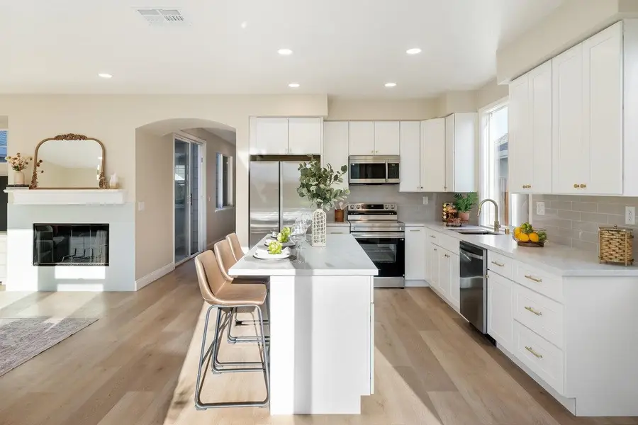 1677 Green Springs Ct, Tracy, CA 95377 - Image #2