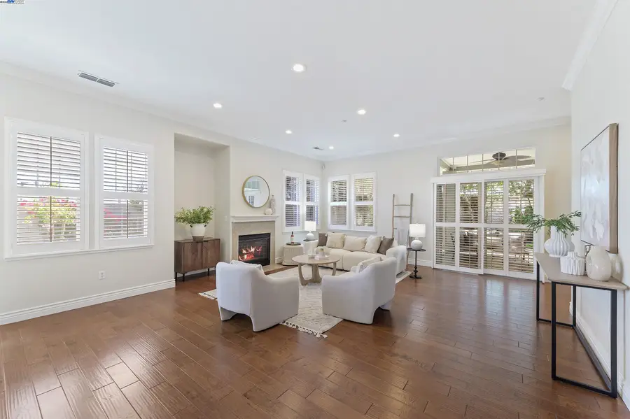 725 Central Ave, Livermore, CA 94551 - Image #2