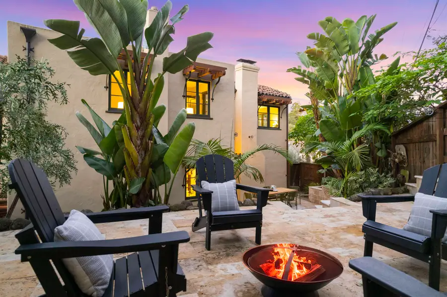 1077 Trestle Glen Rd, Oakland, CA 94610 - Image #2