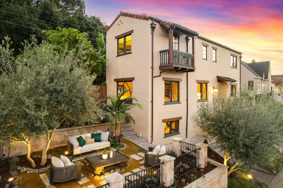 1077 Trestle Glen Rd, Oakland, CA 94610 - Image #3