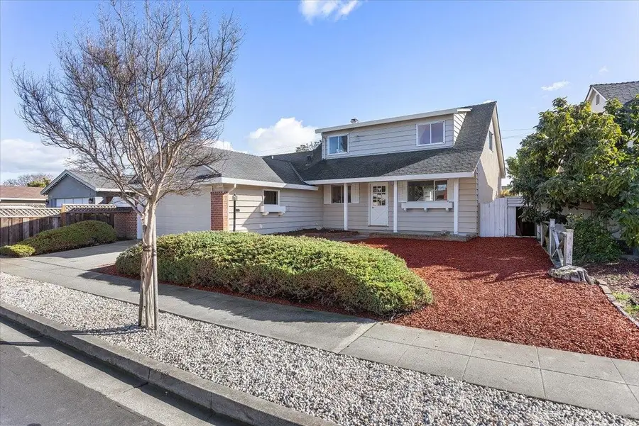 1252 Linfield Ln, Hayward, CA 94545 - Image #3