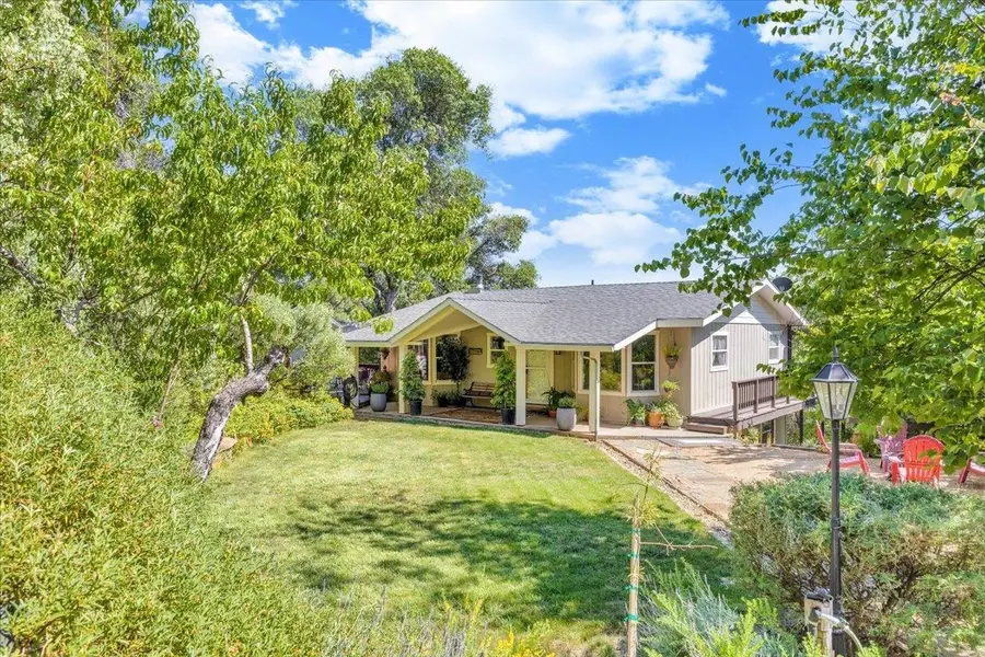 18475 Hershey Rd, Tuolumne, CA 95379 - Image #2