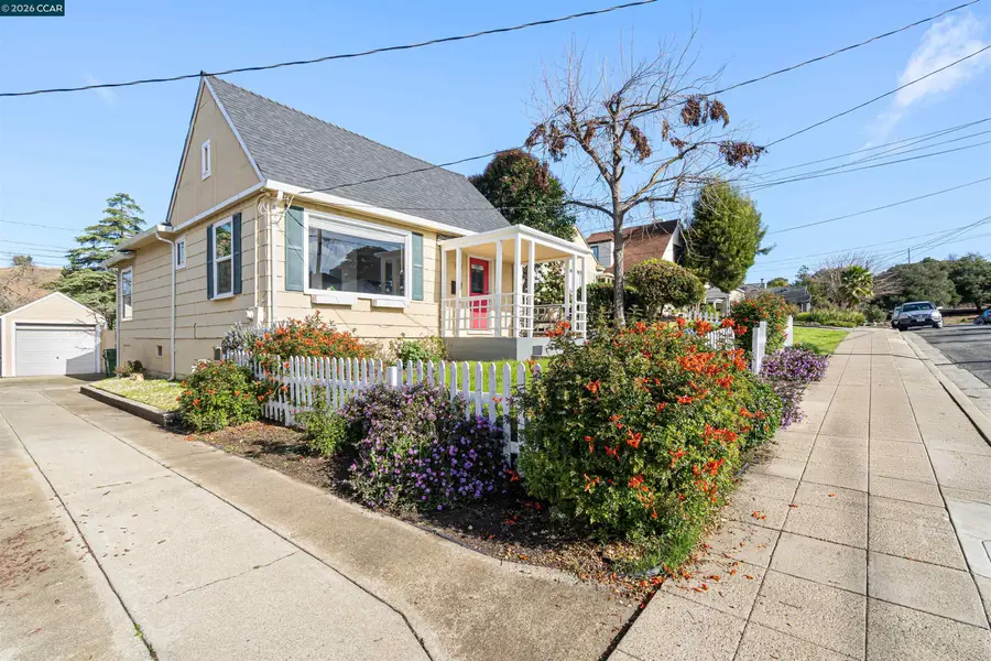 1517 Brown St, Martinez, CA 94553 - #3