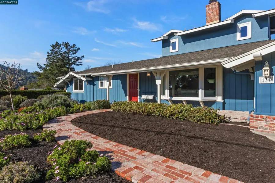 131 Donald Dr, Moraga, CA 94556 - Image #2