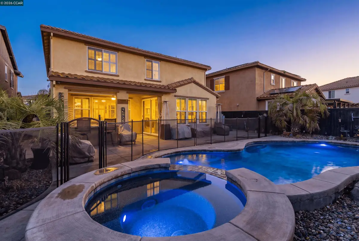 515 Cherry St, Dixon, CA 95620 - Image #1