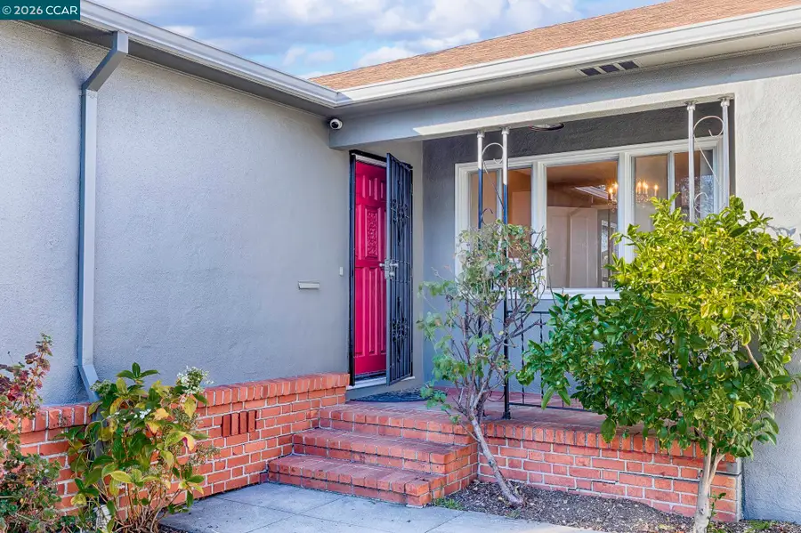 2375 Andrade Ave, Richmond, CA 94804 - Image #2