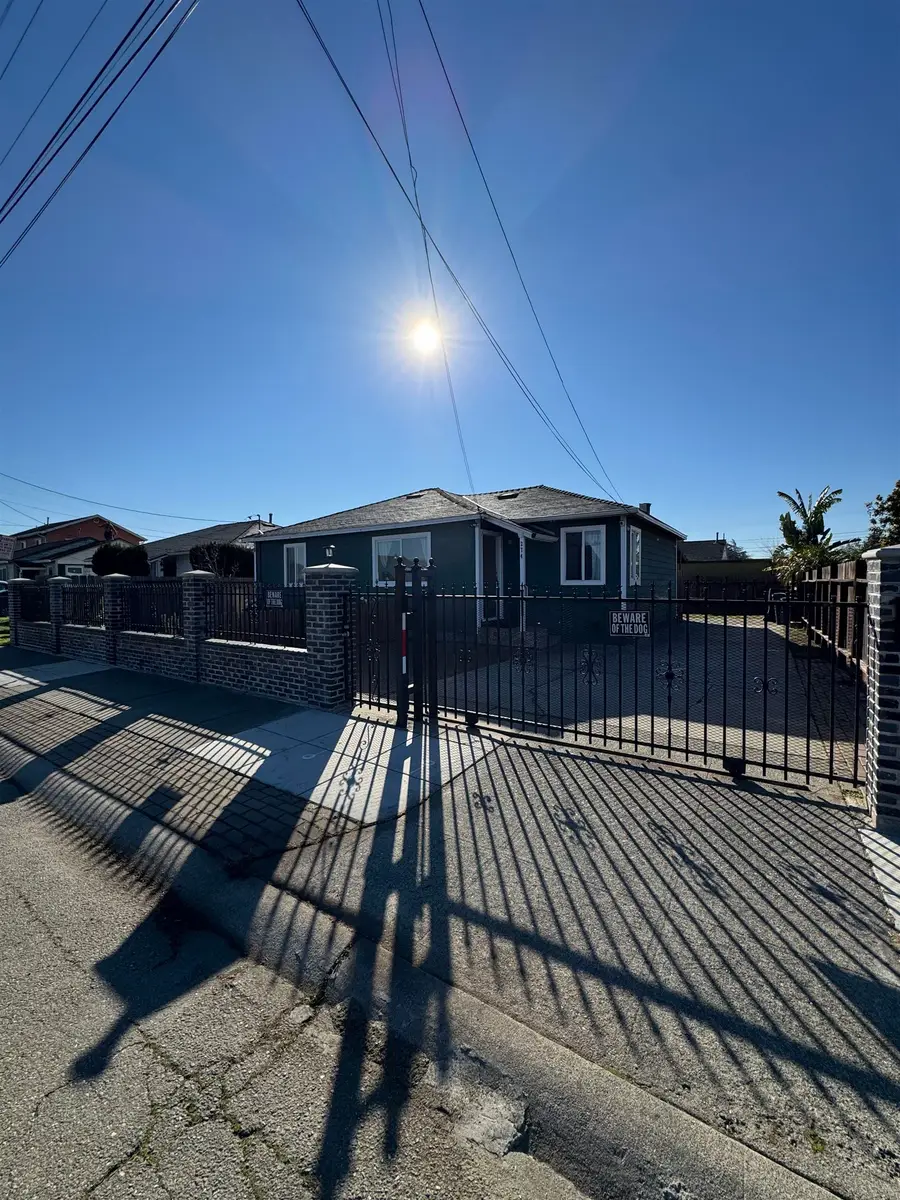 274 Tunis Rd, Oakland, CA 94603 - Image #2