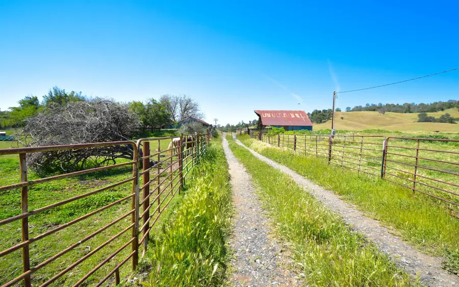 9436 Fraguero, Sonora, CA 95370 - Image #2