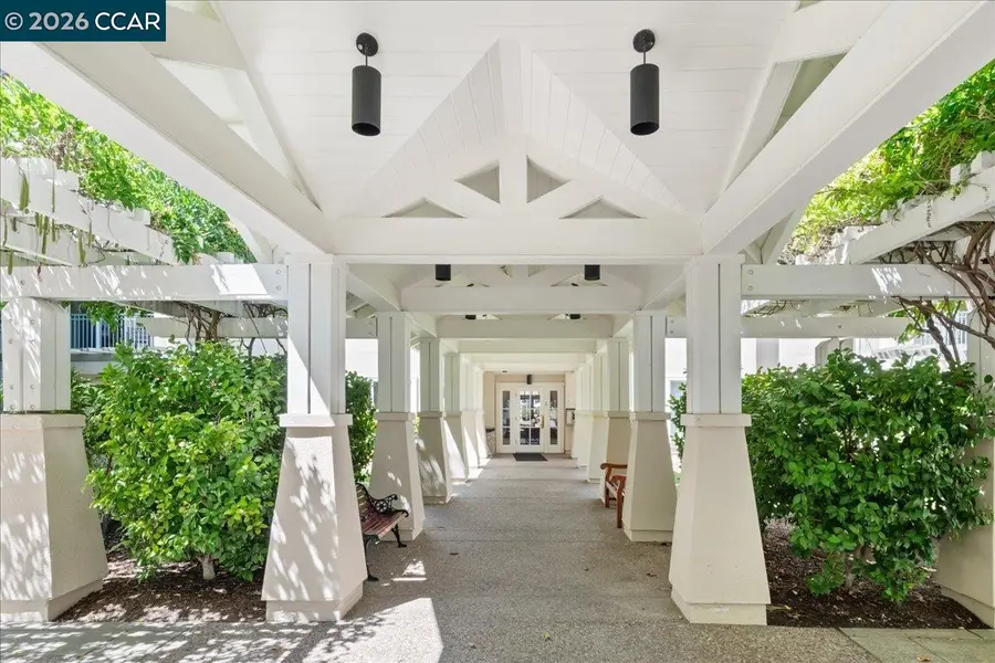 1860 Tice Creek Dr  #1420, Walnut Creek, CA 94595 - Image #2