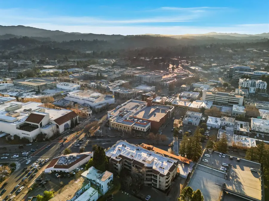 1201 Alta Vista Dr  #203, Walnut Creek, CA 94596 - Image #2