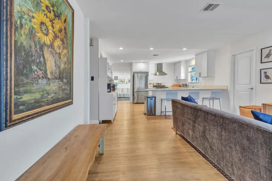 100 Karen Ln, Martinez, CA 94553 - Image #2