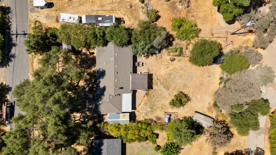 20369 Walnut Dr, Sonora, CA 95370 - Image #2