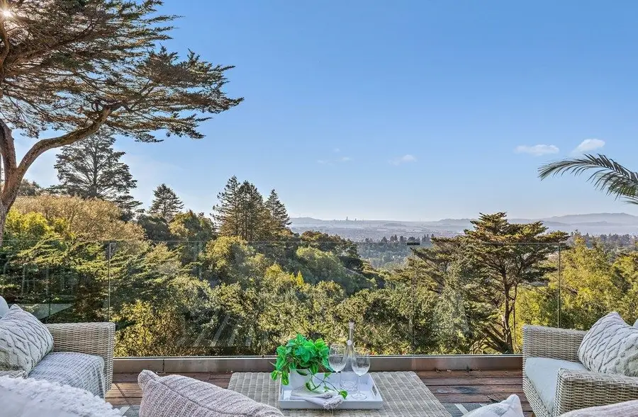 6121 Chelton Drive, Oakland, CA 94611 - Image #2