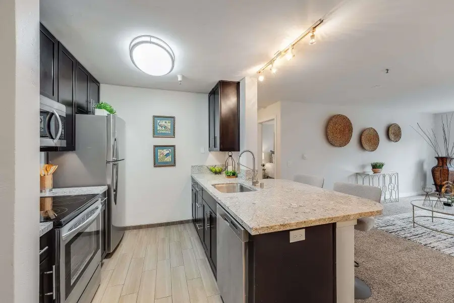 6400 Christie Ave  #2215, Emeryville, CA 94608 - Image #3