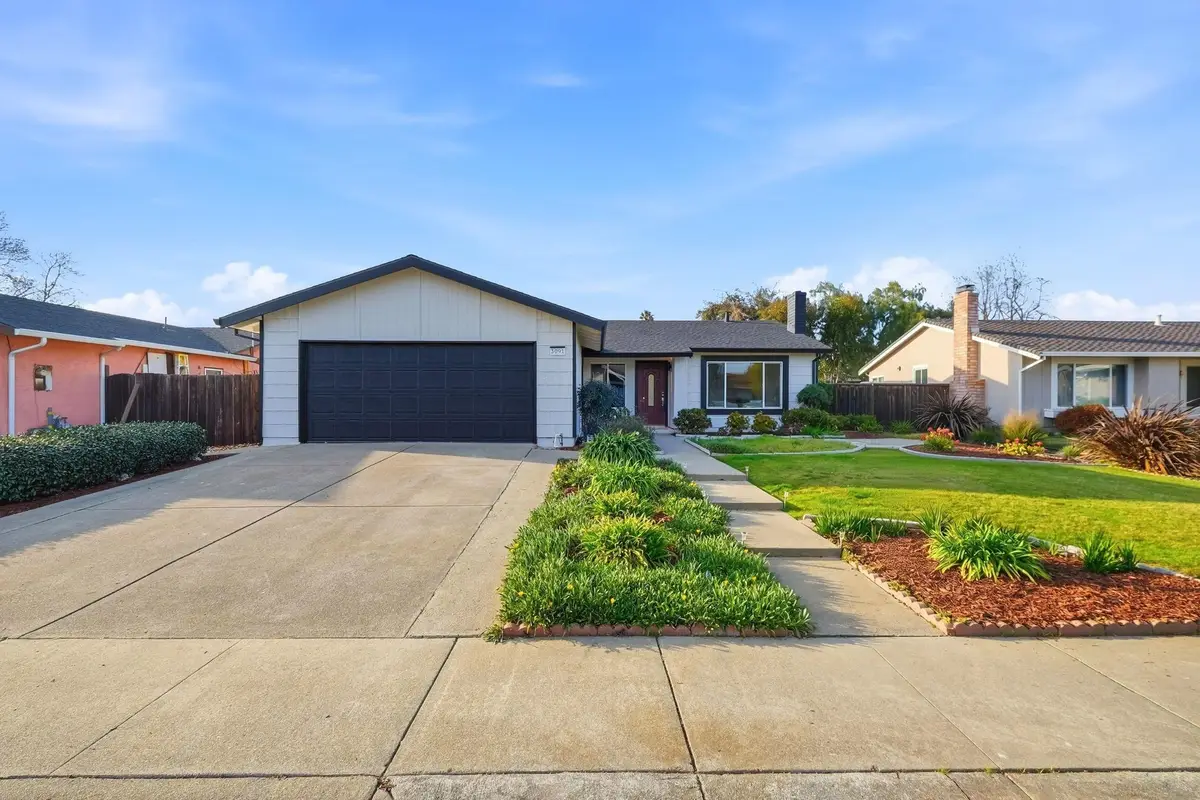 3091 Seymour Pl, Fremont, CA 94555 - Image #1