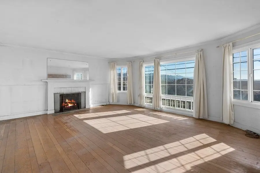 5901 Burlingame Avenue, Richmond, CA 94804 - Image #3