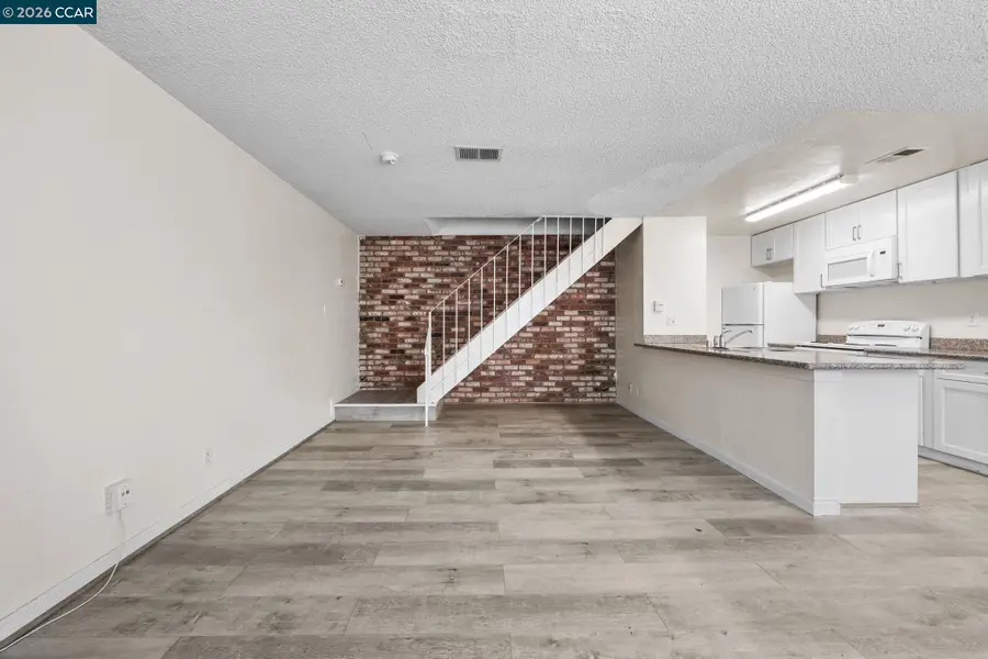1214 Sycamore Dr  #3, Antioch, CA 94509 - Image #3