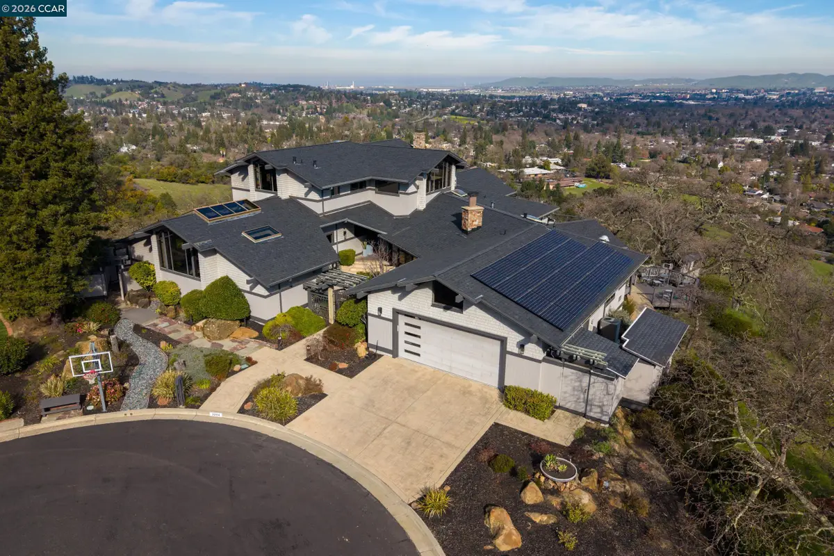 3284 Surmont Dr, Lafayette, CA 94549 - Image #1