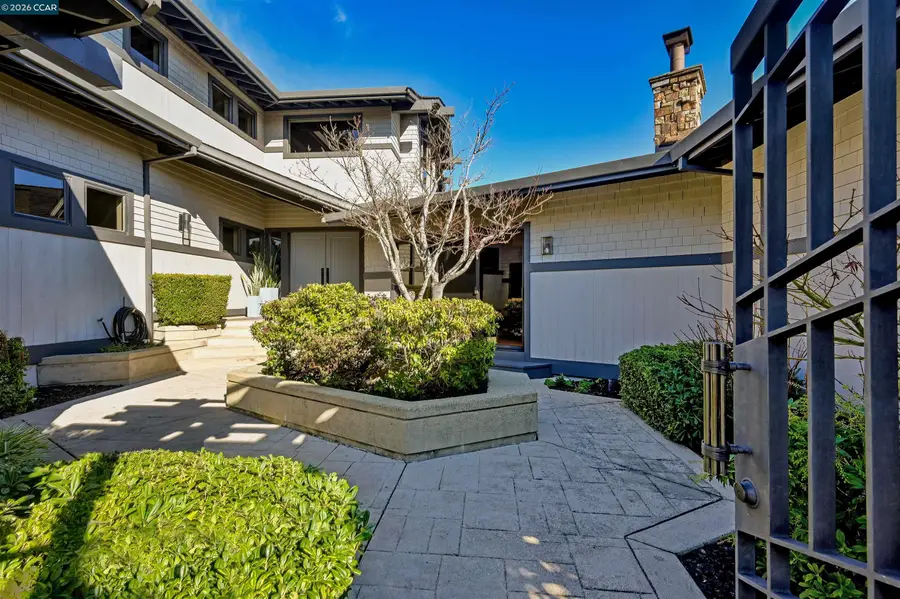 3284 Surmont Dr, Lafayette, CA 94549 - Image #3