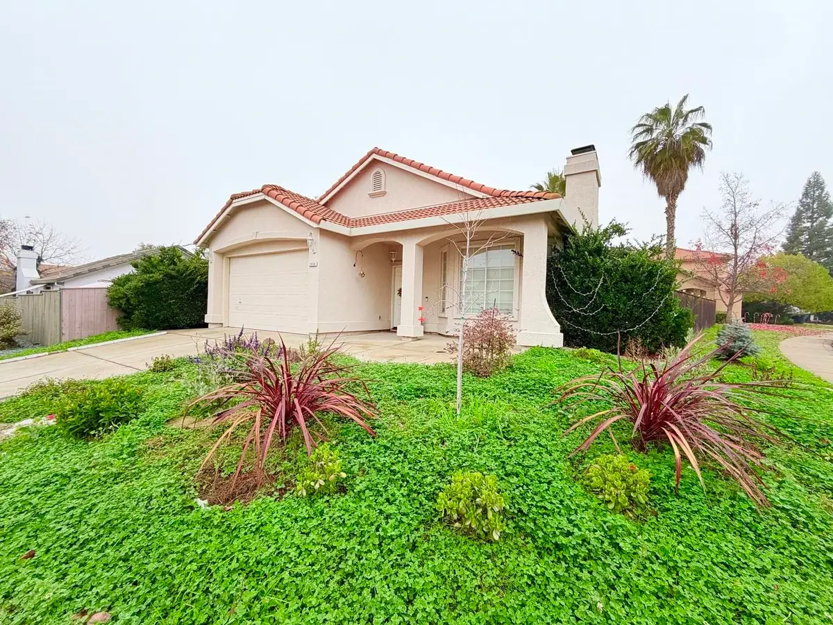 2054 Ajay DR, Roseville, CA 95678 - Image #1