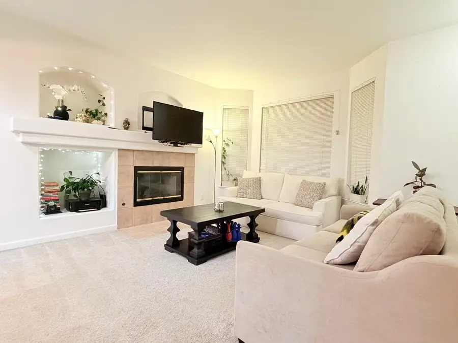 2054 Ajay DR, Roseville, CA 95678 - Image #3