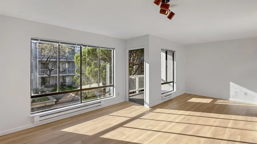 4 Anchor Drive  #F331, Emeryville, CA 94608 - Image #3