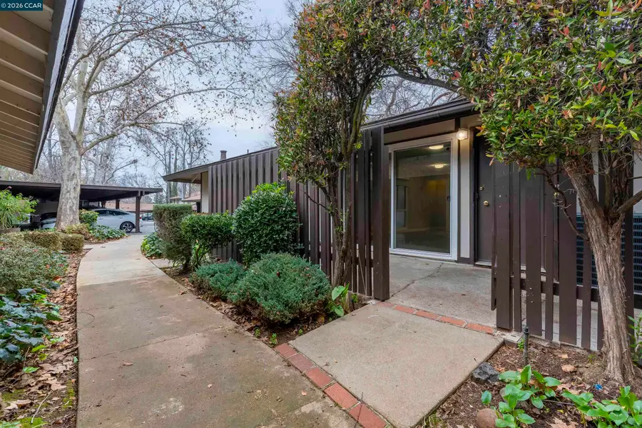 5492 Roundtree Dr  #A, Concord, CA 94521 - Image #2