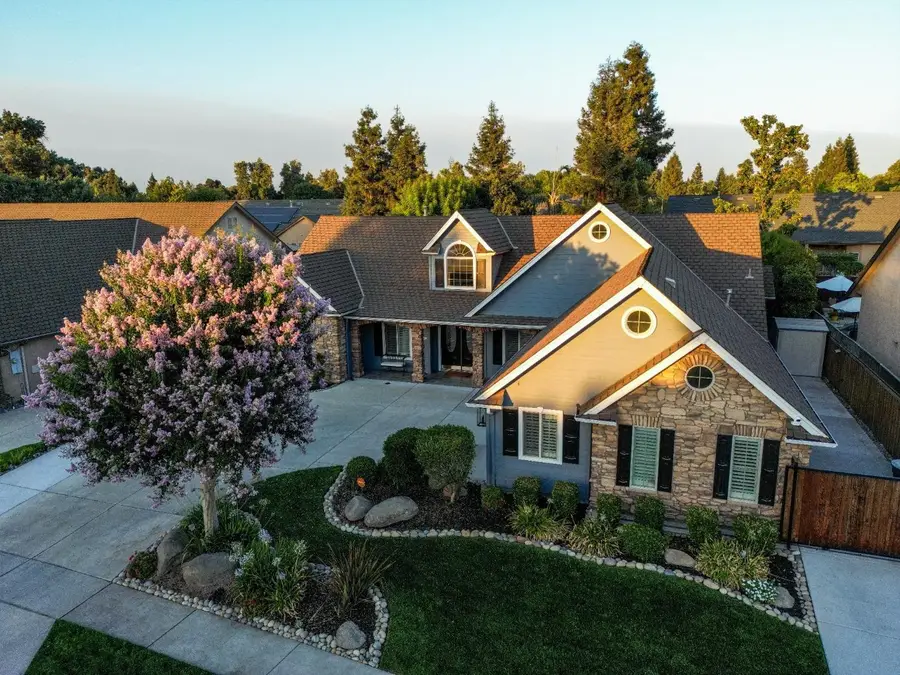 302 DENTON COURT, Visalia, CA 93291 - Image #3