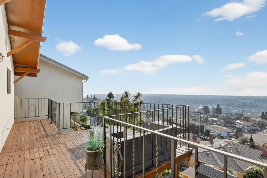 16605 Rolando Ave, Castro Valley, CA 94578 - Image #2