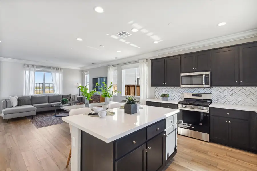 1476 Monument Ln, Fairfield, CA 94533 - Image #3