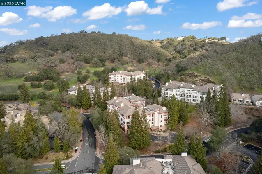 5913 Horsemans Canyon Dr  #4C, Walnut Creek, CA 94595 - Image #2