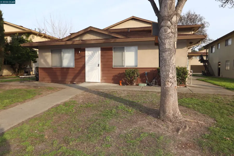 2209 Peppertree Way  #1, Antioch, CA 94509 - Image #2