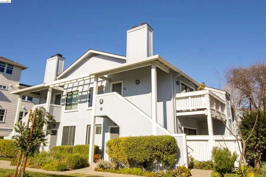 22 Schooner Ct, Richmond, CA 94804 - #2