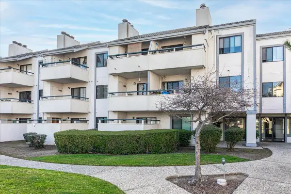 26088 Kay Ave  #209, HAYWARD, CA 94545