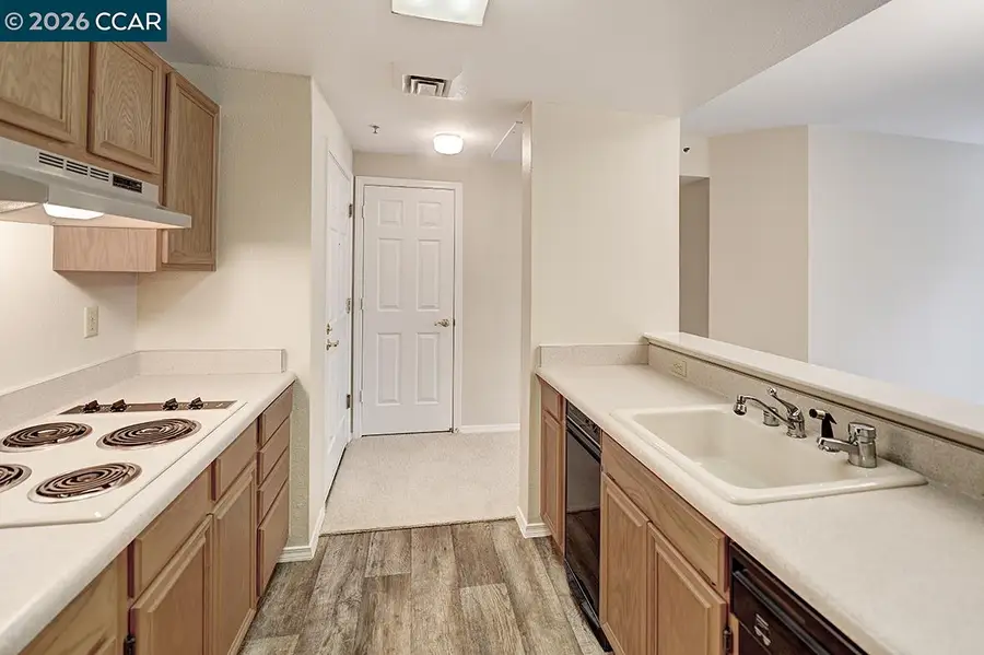 1840 Tice Creek Dr  #2312, Walnut Creek, CA 94595 - Image #3