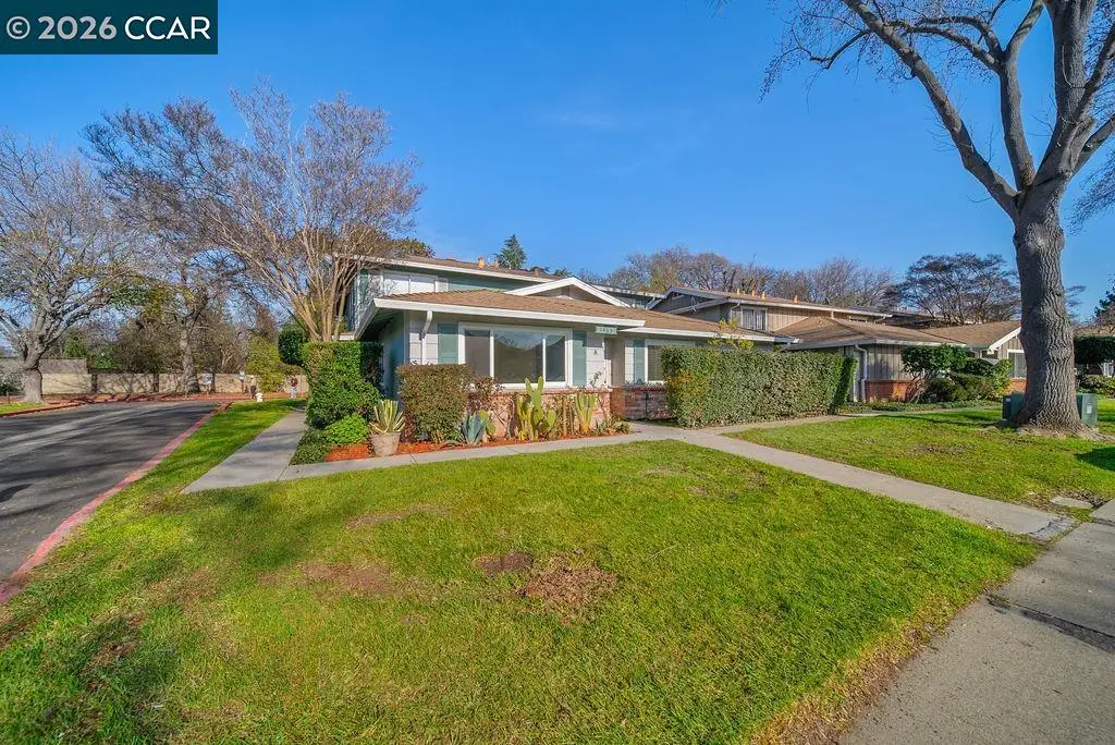 1465 Del Rio Cir  #A, Concord, CA 94518 - Image #1